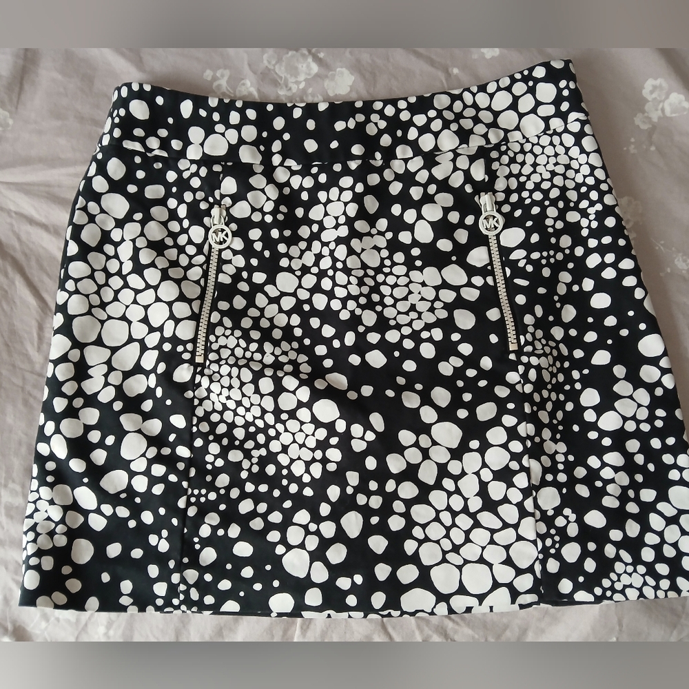 NWOT Michael Kors Black and White Patterned Mini Skirt